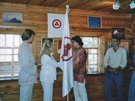 Entrega de la Bandera de la Paz a la Siberian Roerich Society