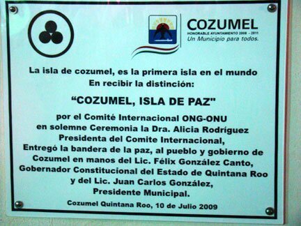 La Bandera de la Paz en la bella Cozumel, isla de paz