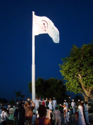 La Bandera de la Paz en la bella Cozumel, isla de paz