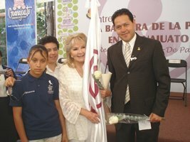 Presentation of the Banner of Peace to Guanajuato State, Mexico