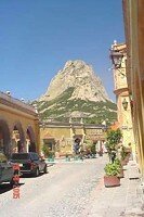 La Bandera de la Paz en la Cima de la Peña Mágica de Bernal-Querétaro
