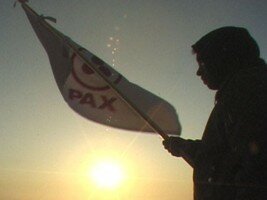 La Bandera de la Paz en la Cima de la Peña Mágica de Bernal-Querétaro