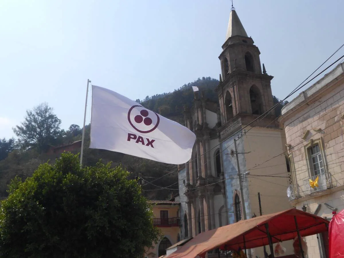Angangueo nominado ciudad de Paz