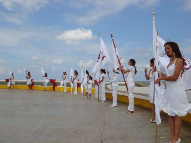 Bandera de la Paz en Coatzacoalcos