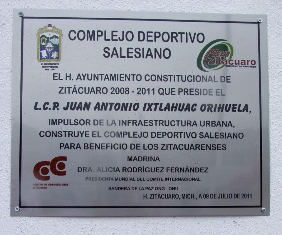 Dos Nuevas Banderas Zitácuaro 12