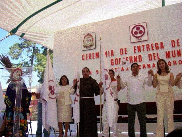 Entrega Bandera Peña Bernal Querétaro 09