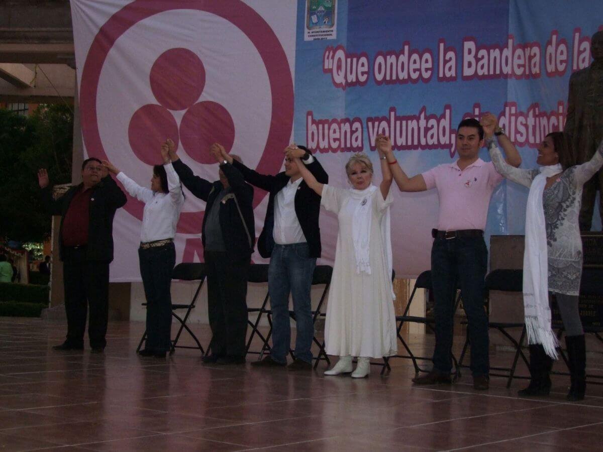 Izamiento Bandera Monumental Zitácuaro 12
