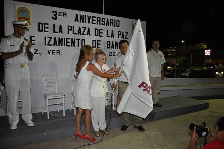 Mega Bandera Coatzacoalcos 3º Aniversario 08